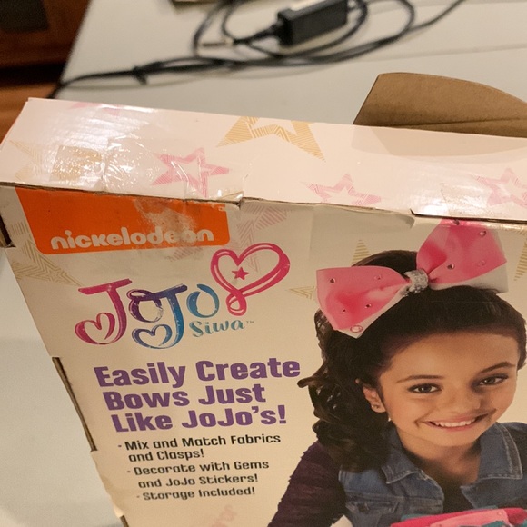 Cool Maker JoJo Siwa bow maker kit plus 1 refill pack - Picture 11 of 12